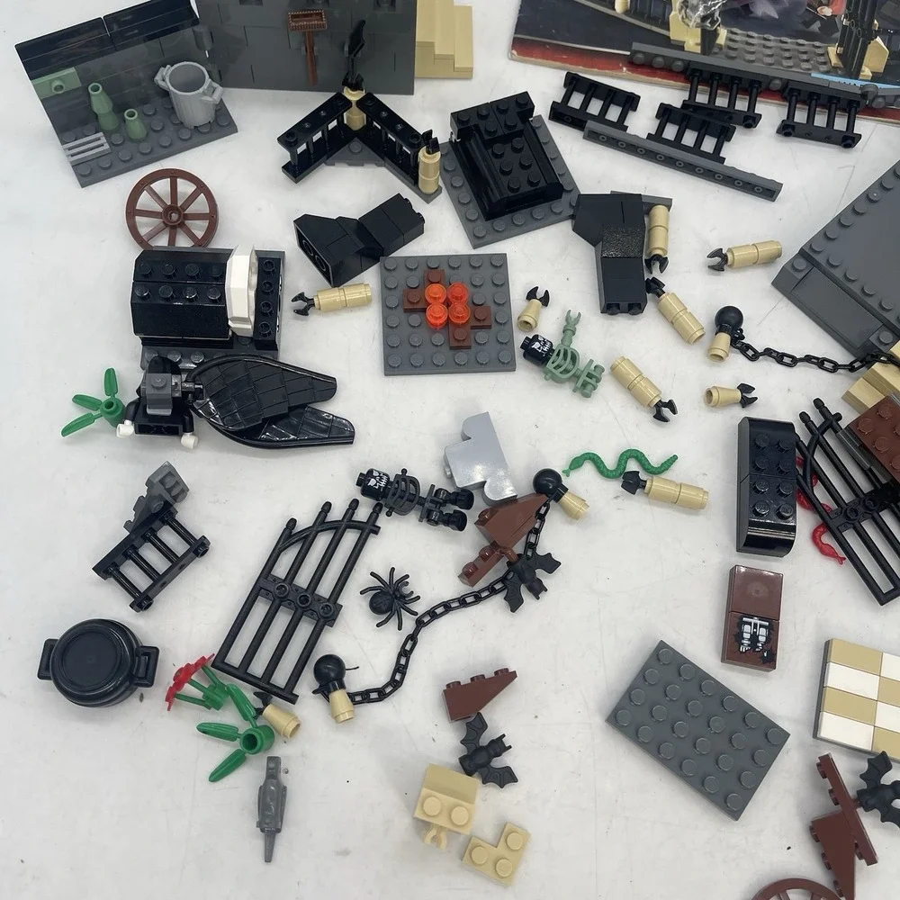 LEGO Harry Potter: Graveyard Duel (4766) With Manual Complete ?